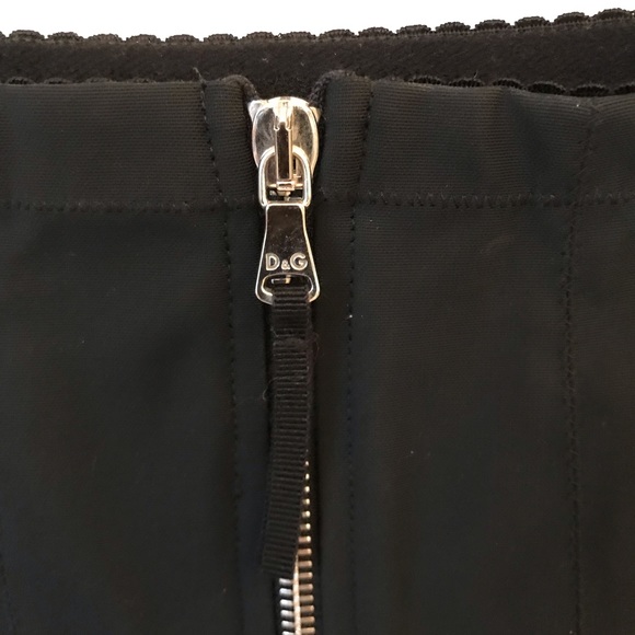 Dolce & Gabbana black pencil skirt w/ lace detail - Picture 4 of 5